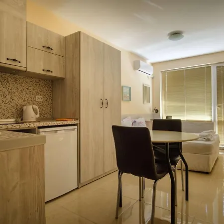 Raija - Studio 4 * Pomorie